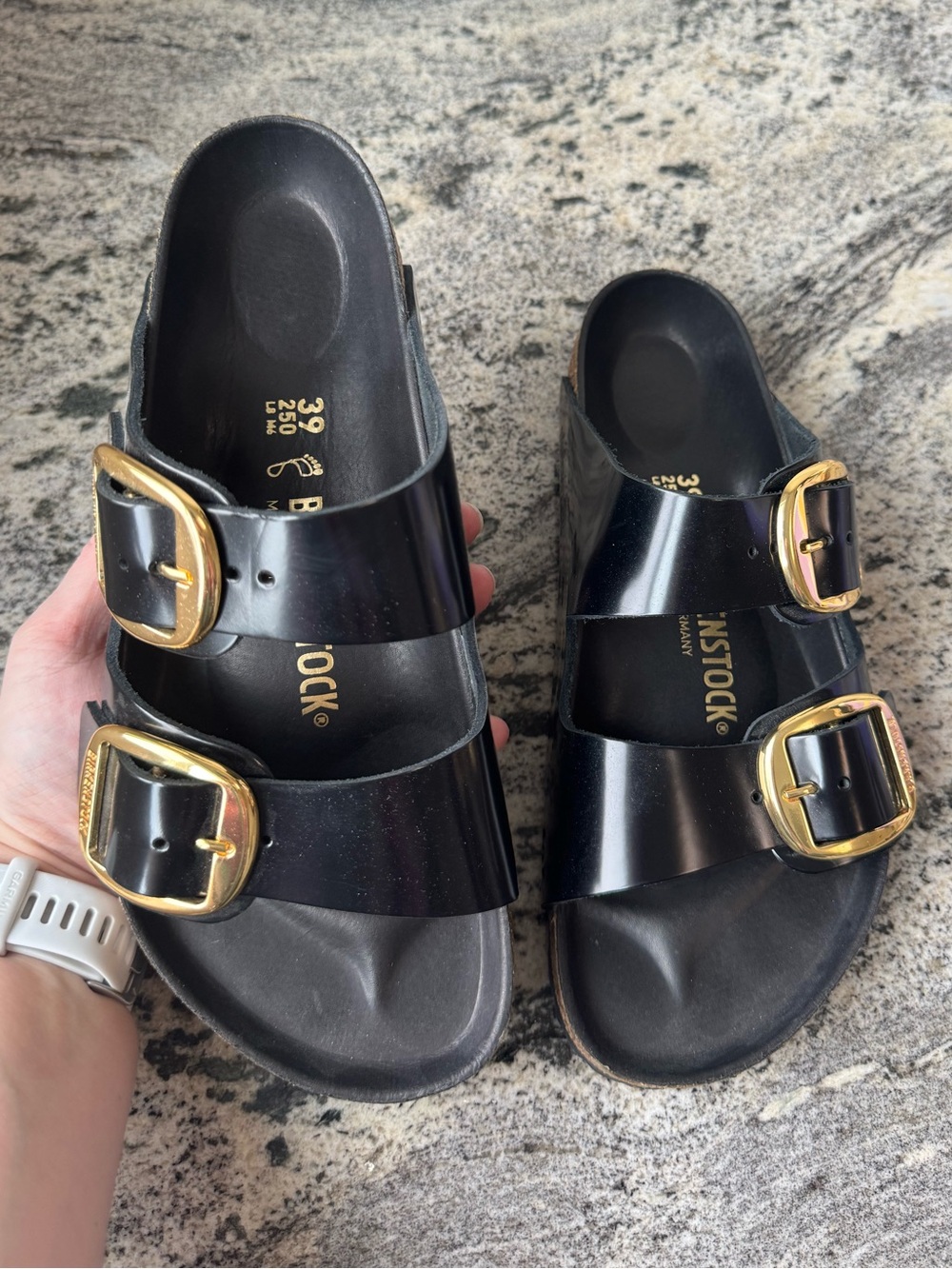 Birkenstock Arizona Big Buckle sandals in High Shine Black. Size 39 Regular. EUC